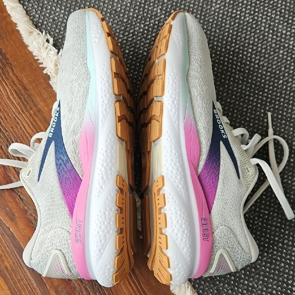 Brooks GHOST 16- Women's Athletic Shoes - Gray with Pink and Blue Highlights - Picture 10 of 14